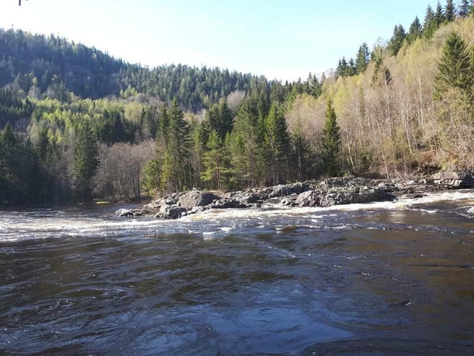 Fossekroa Svarstad  Buitenkant foto